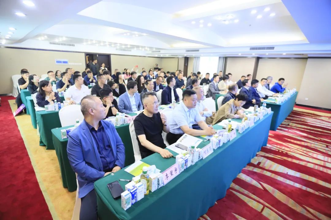 河南省2024國家“學生飲用奶計劃”推廣工作推進會在鄭州成功舉辦！