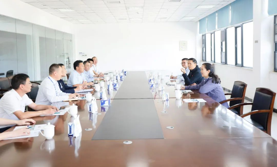 快樂過“雙節(jié)”，安全不放假｜河南農(nóng)投集團(tuán)黨委書記、董事長李曉寰一行蒞臨花花牛乳業(yè)集團(tuán)開展“雙節(jié)”安全生產(chǎn)大檢查活動并慰問一線職工、