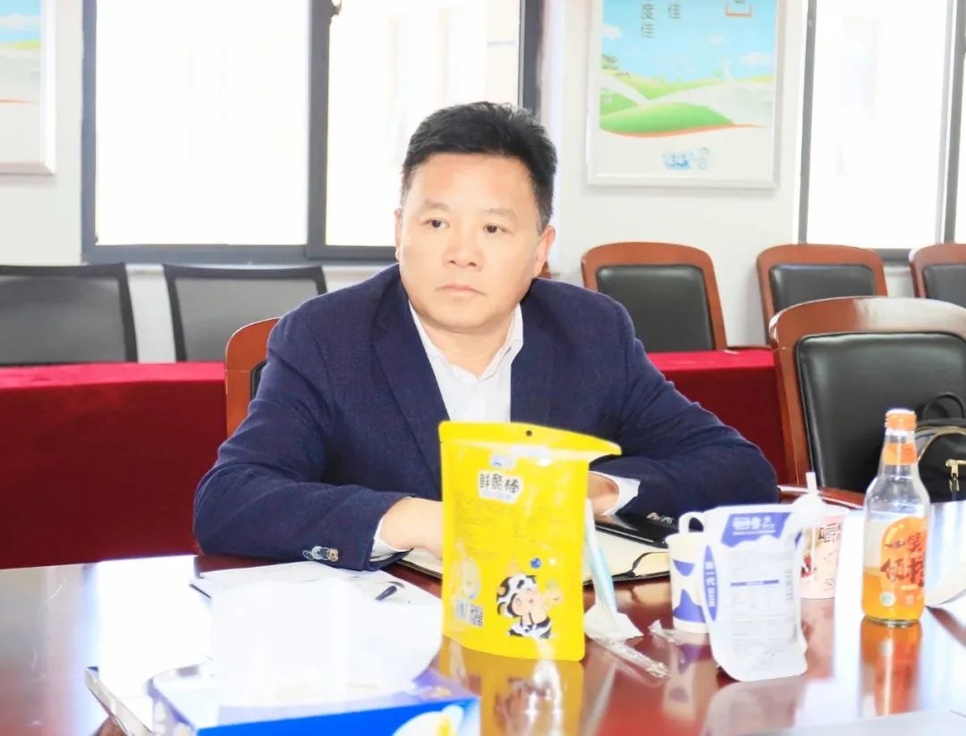 花花牛| 省農(nóng)投集團董事長李曉寰一行蒞臨花花牛調(diào)研指導(dǎo)工作