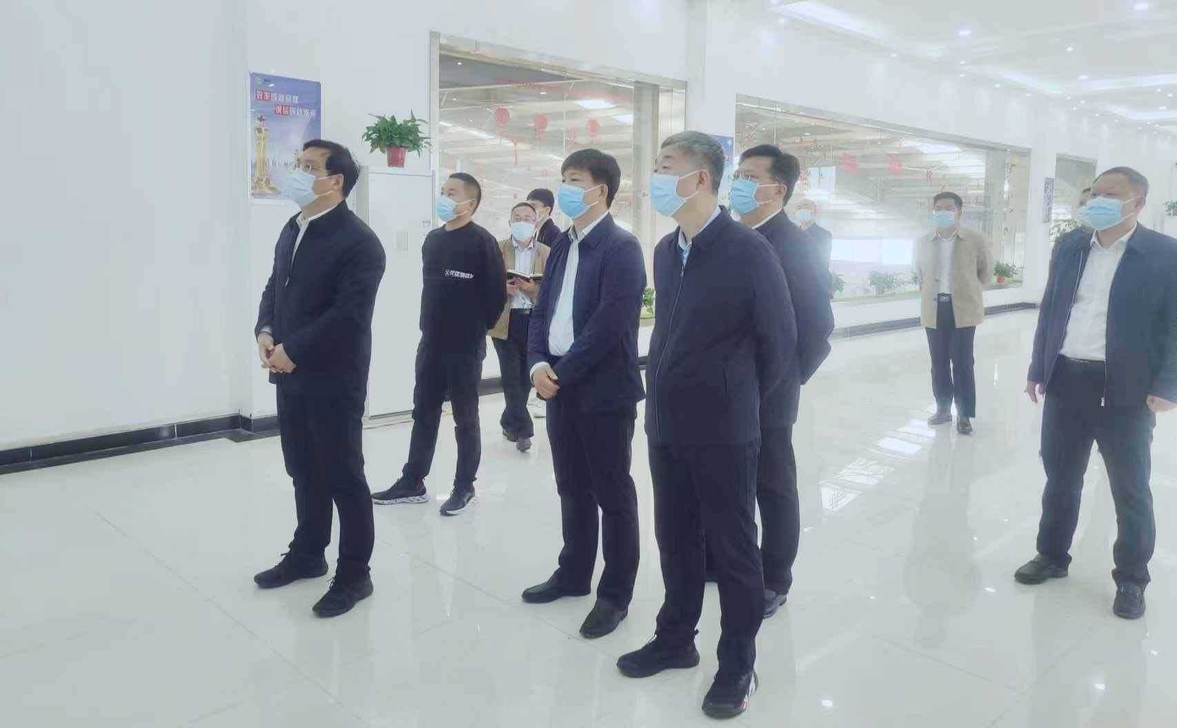 駐馬店市委副書記、市長李躍勇一行 蒞臨花花牛乳業(yè)集團(tuán)新蔡豫信瑞亞牧場調(diào)研