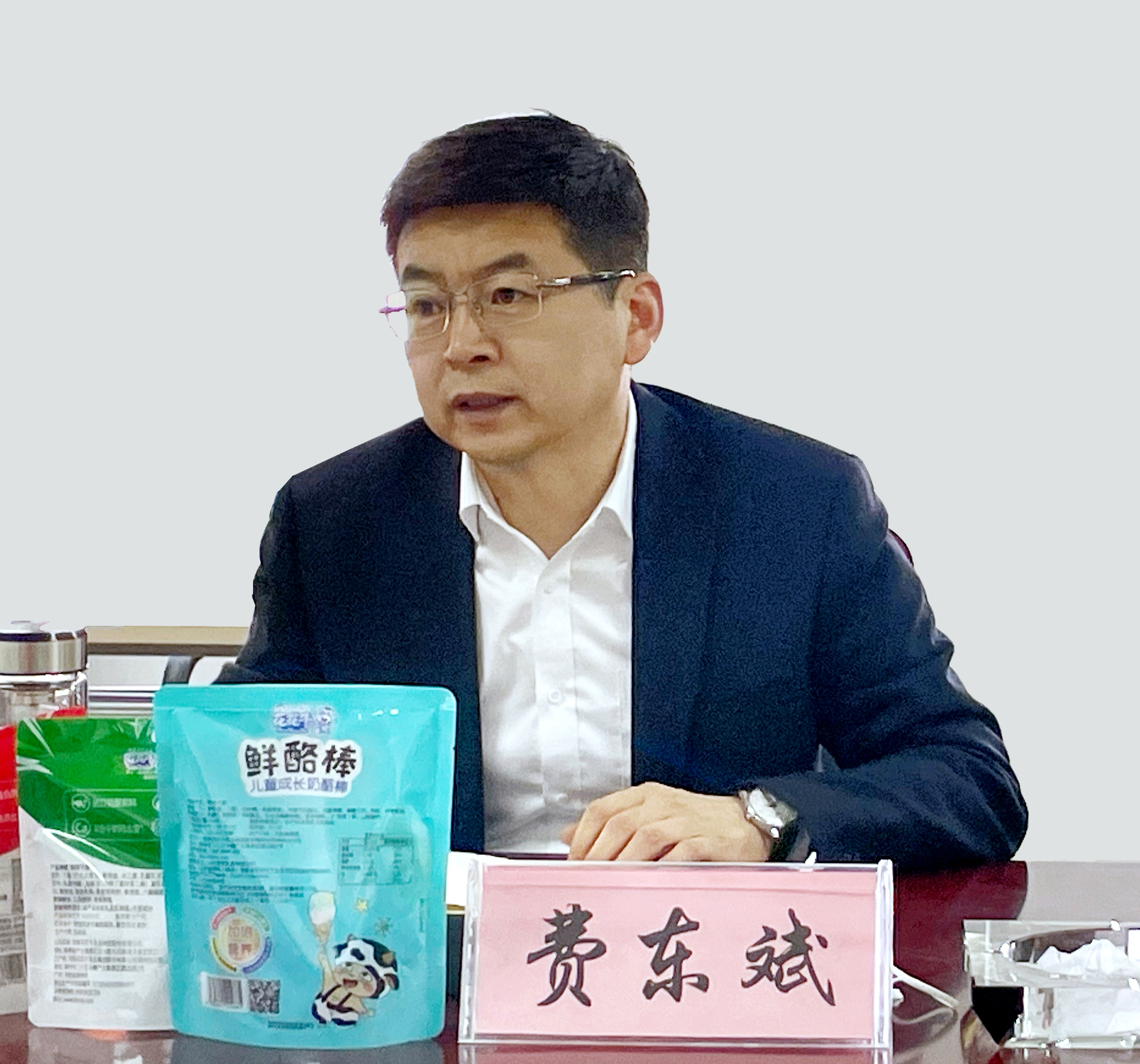 河南省委常委、副省長費東斌蒞臨 花花牛乳業(yè)集團調研