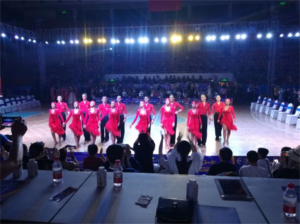 YDC河南中心全國第二屆“藍(lán)月獎(jiǎng)”暨“花花牛杯” 第七屆中俄舞蹈對(duì)抗賽五一勞動(dòng)節(jié)開賽