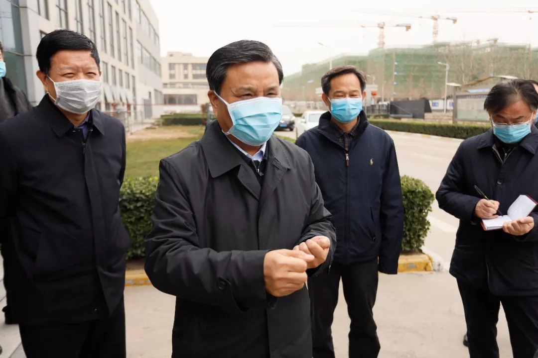 快訊丨河南省副省長武國定蒞臨花花牛乳業(yè)集團調研重點保障企業(yè)復工復產情況 快訊丨河南省副省長武國定蒞臨花花牛乳業(yè)集團調研重點保障企業(yè)復工復產情況