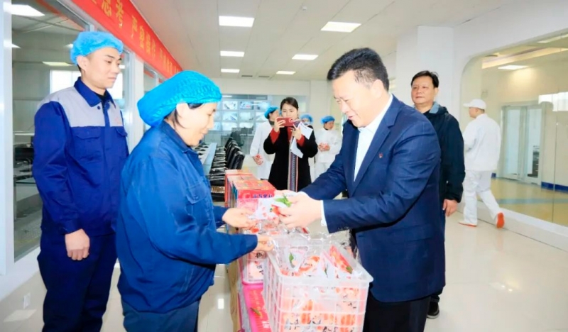新春慰問送關(guān)懷——集團黨委書記、董事長慰問春節(jié)期間堅守崗位的一線職工