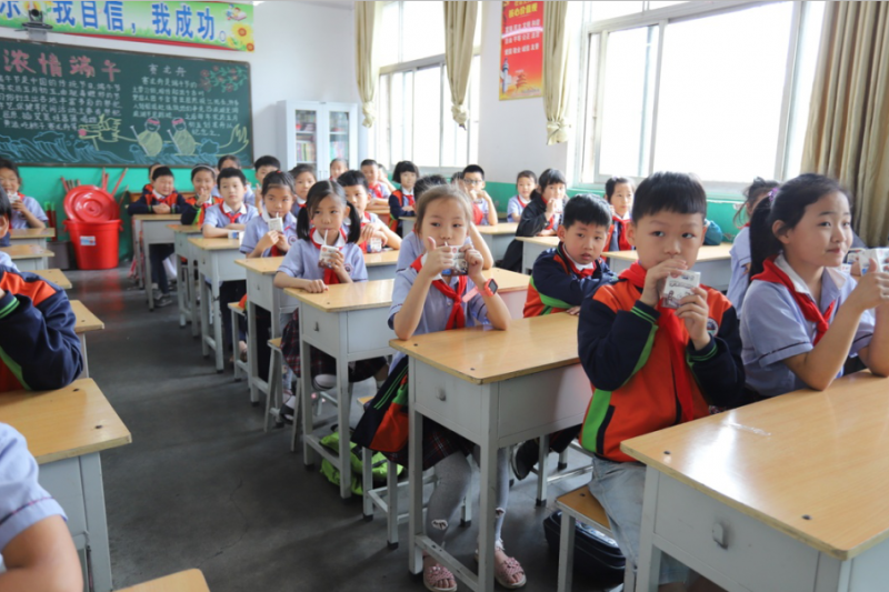 做好一杯放心奶 ——“花花?！背砷L(zhǎng)記